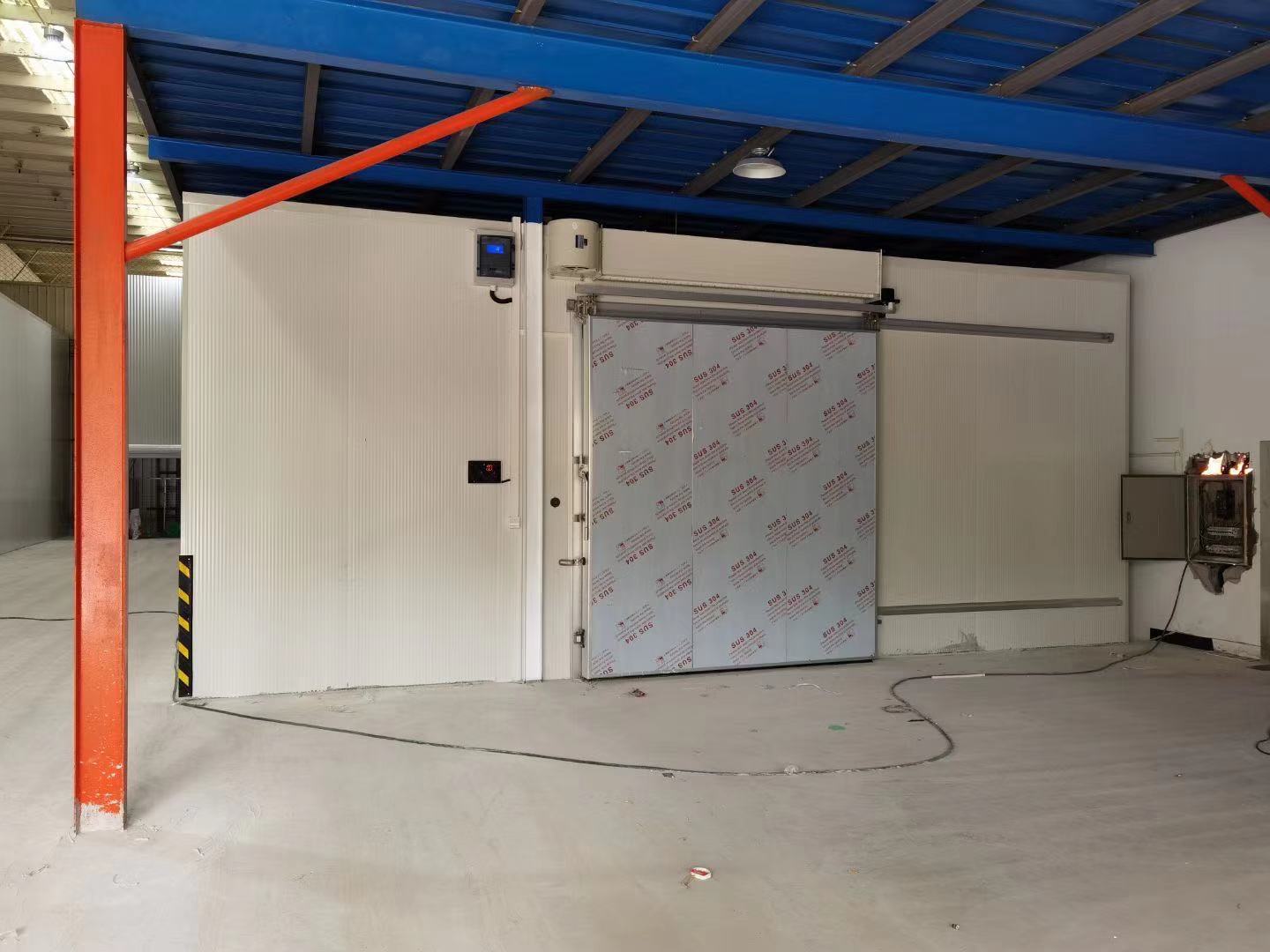 上海11000m3大型冷鏈物流冷庫(kù)安裝工程項(xiàng)目(圖4) 上海11000m3大型冷鏈物流冷庫(kù)安裝工程項(xiàng)目